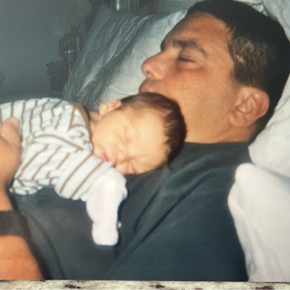 IF U HAVE A MOMENTโฆ. PLEASE READ TO UNDERSTAND Y I SELL ON POSHMARKโฆ๐๐ - Picture 1 of 15